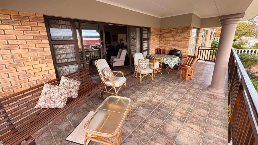3 Bedroom Property for Sale in Fraaiuitsig Western Cape